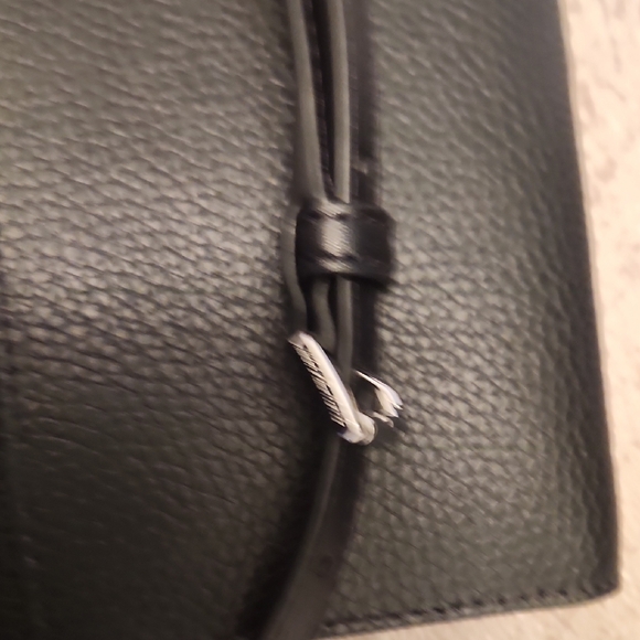 Michael Kors NWT Black Carson Crossbody Bag - Picture 9 of 9